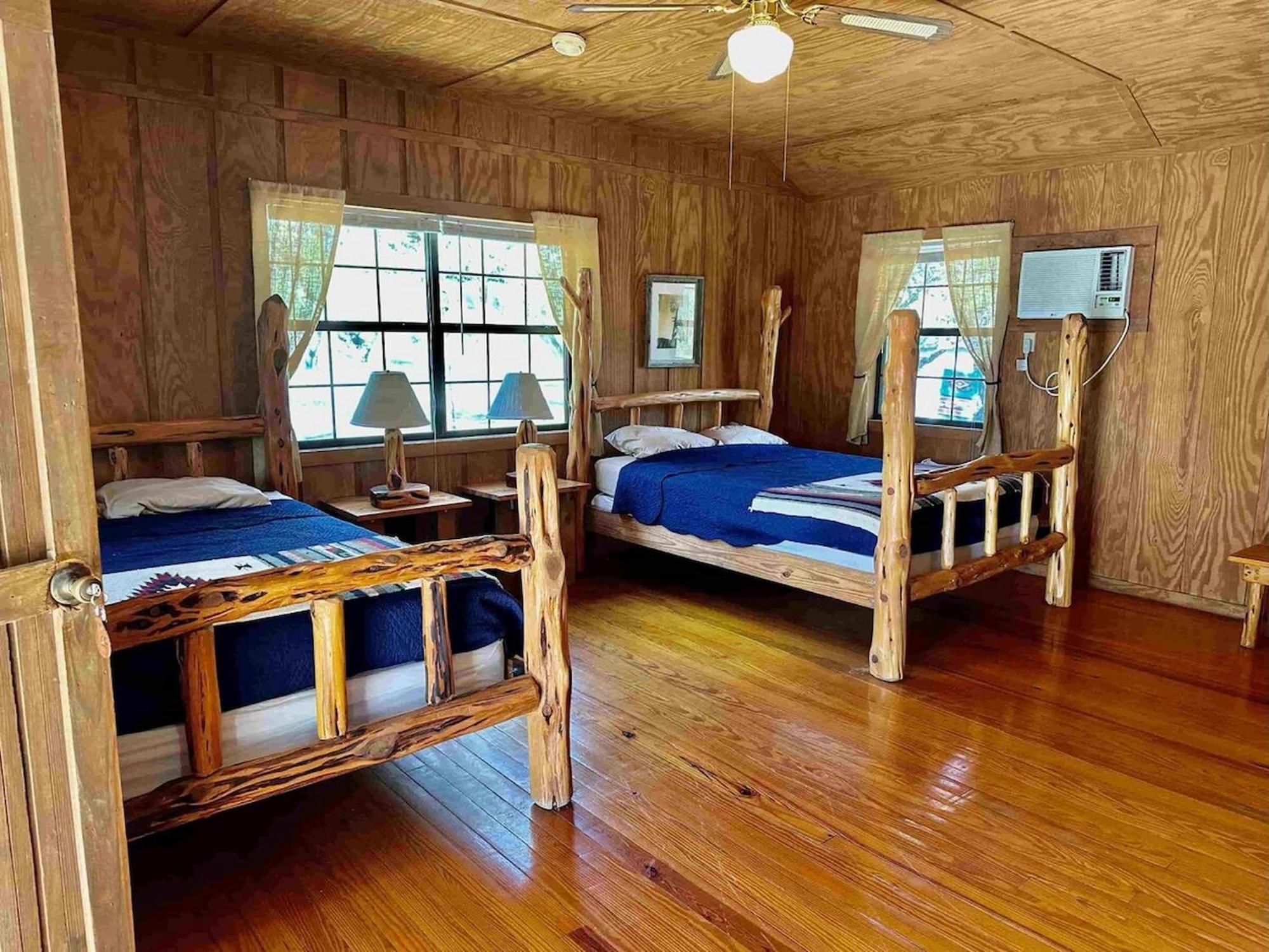 Crc Ranch Retreat Hotell Bandera Rom bilde