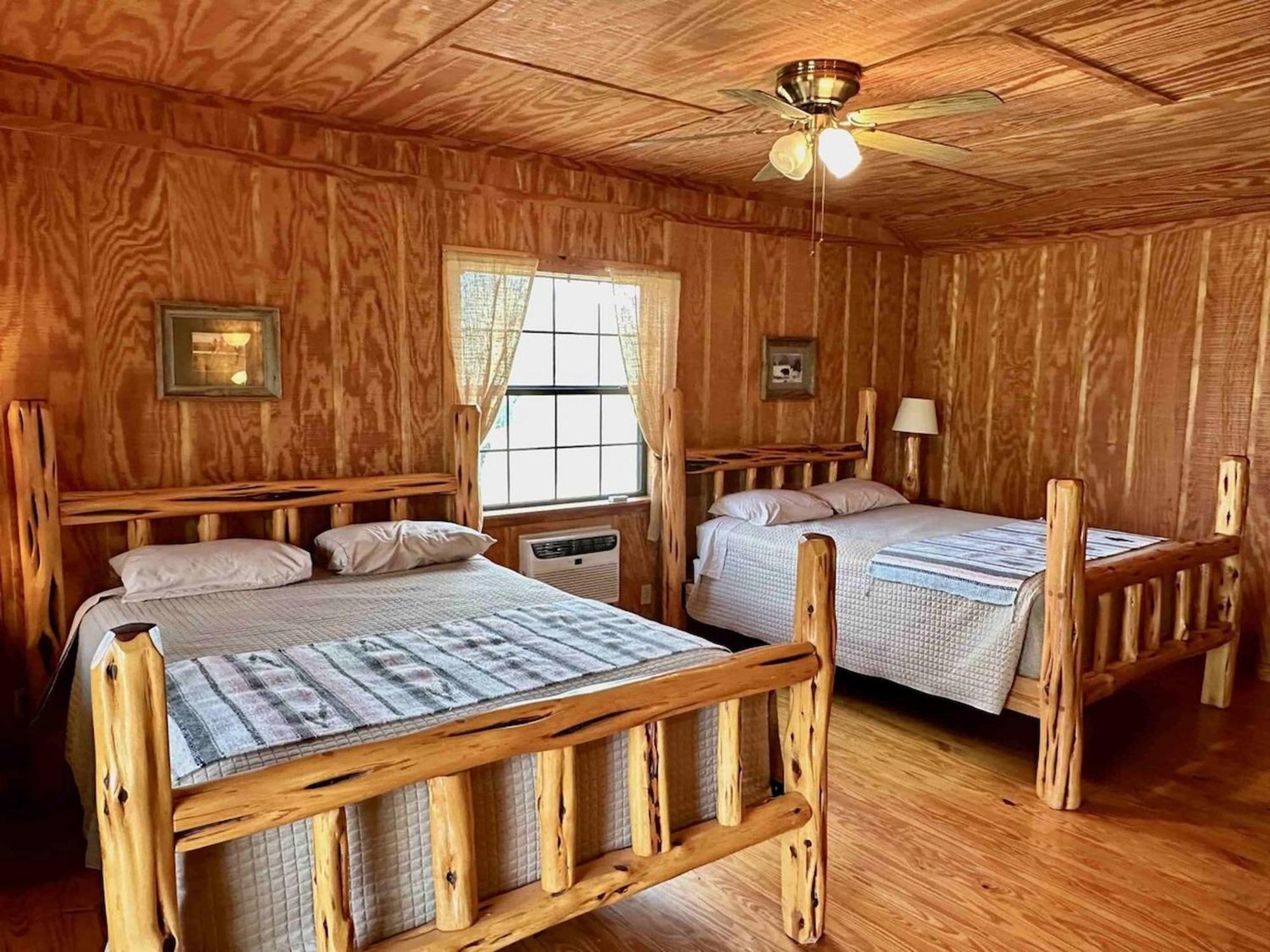 Crc Ranch Retreat Hotell Bandera Rom bilde
