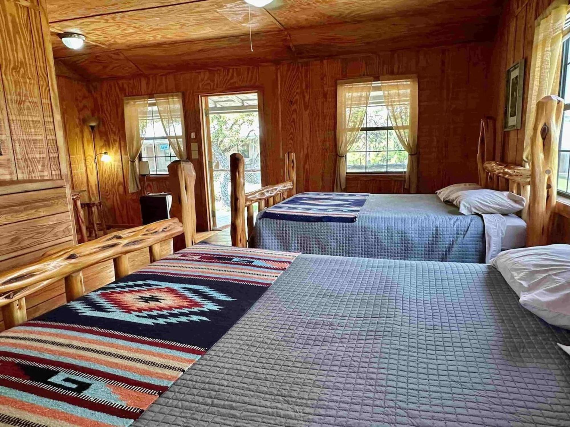 Crc Ranch Retreat Hotell Bandera Rom bilde