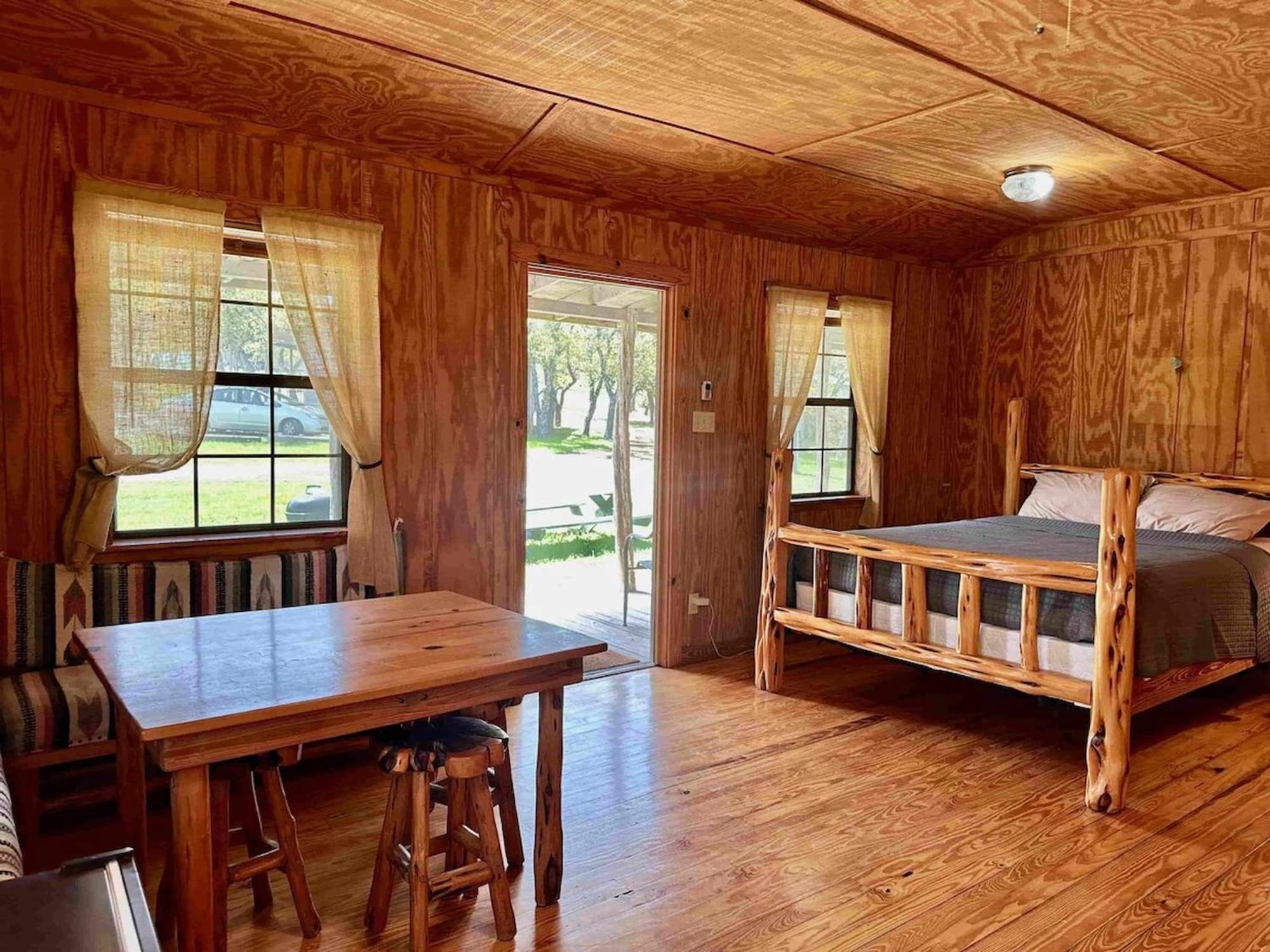 Crc Ranch Retreat Hotell Bandera Rom bilde