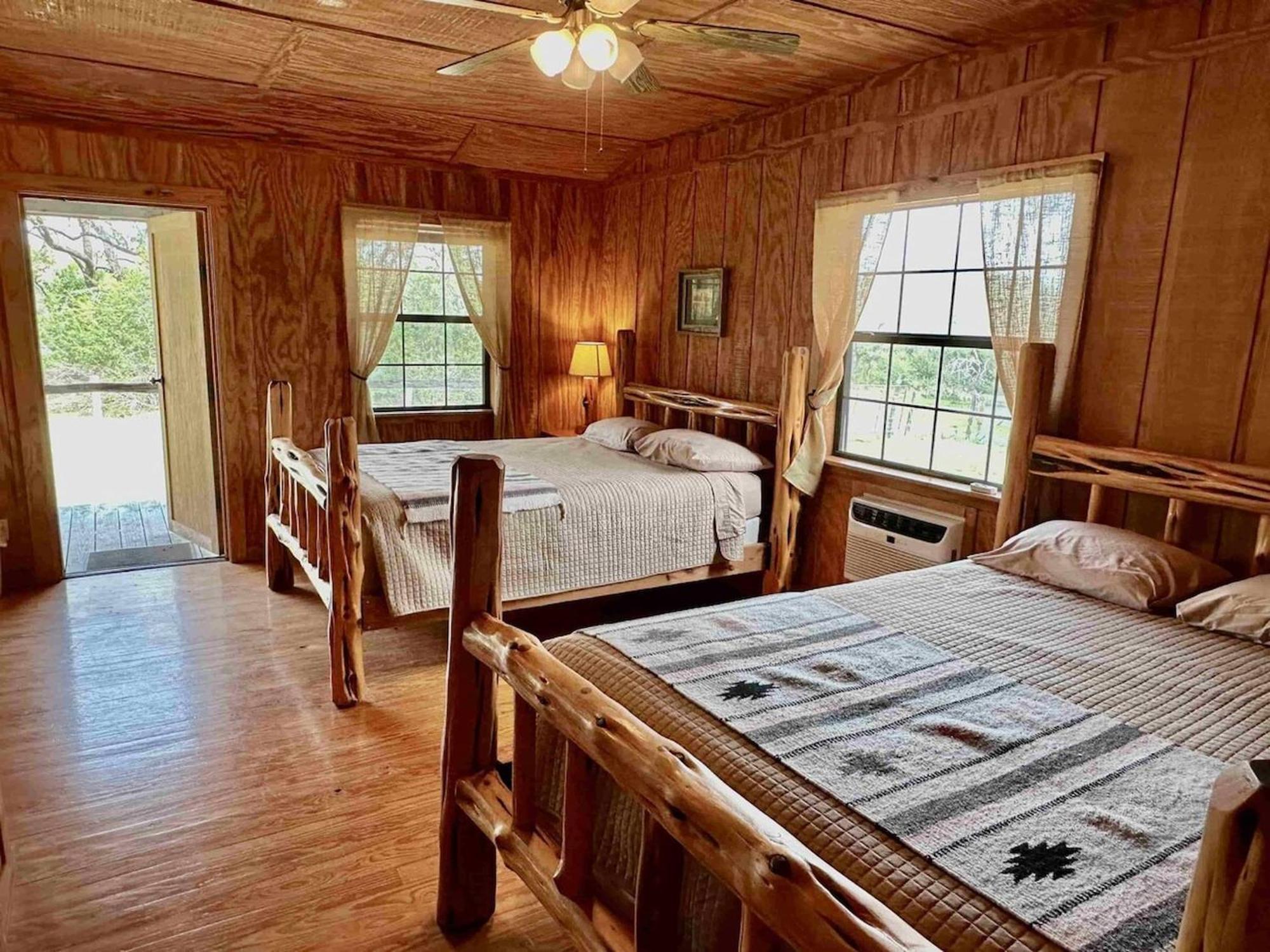 Crc Ranch Retreat Hotell Bandera Rom bilde