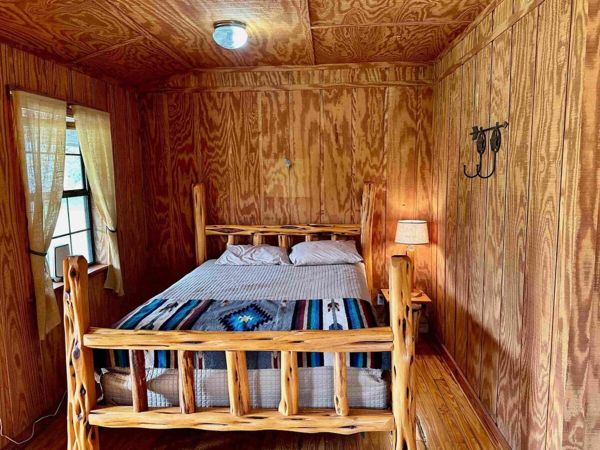 Crc Ranch Retreat Hotell Bandera Rom bilde